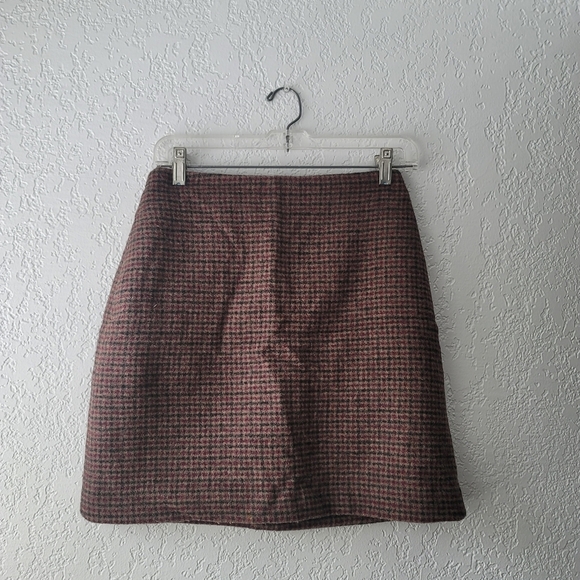 Classic Houndstooth Skirt in Black and Brown - Picture 1 of 1